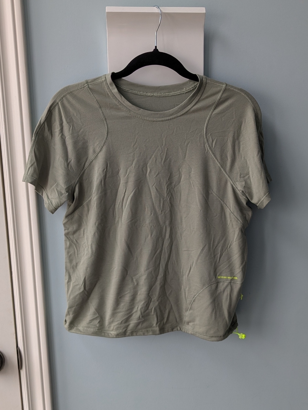 Women's Lululemon T Shirt